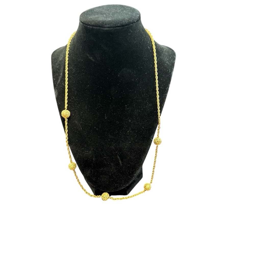 Avon Goldtone “Fanciful Filigree”Necklace Classic Chain Design large 1989